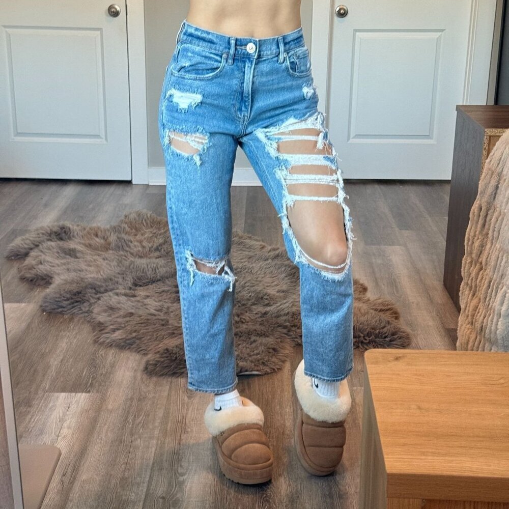 American Eagle Highest Rise 90s Boyfriend Jeans Ripped Stretch Denim Distressed